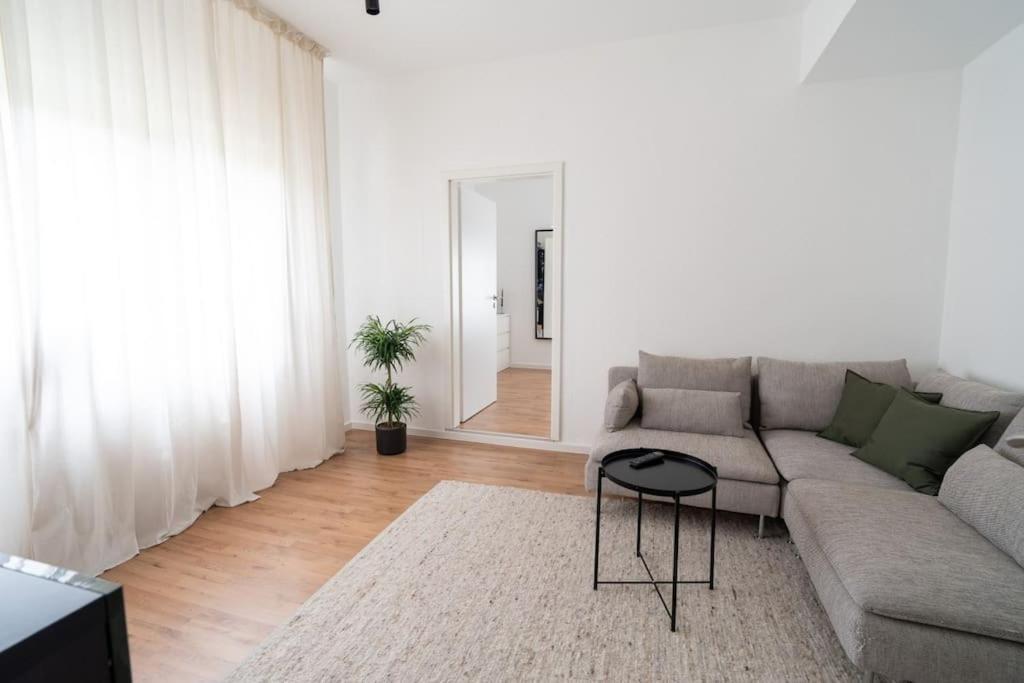 Wohnung Naehe Stadtzentrum Mit Wohnzimmer Und Kueche Кобленц Экстерьер фото