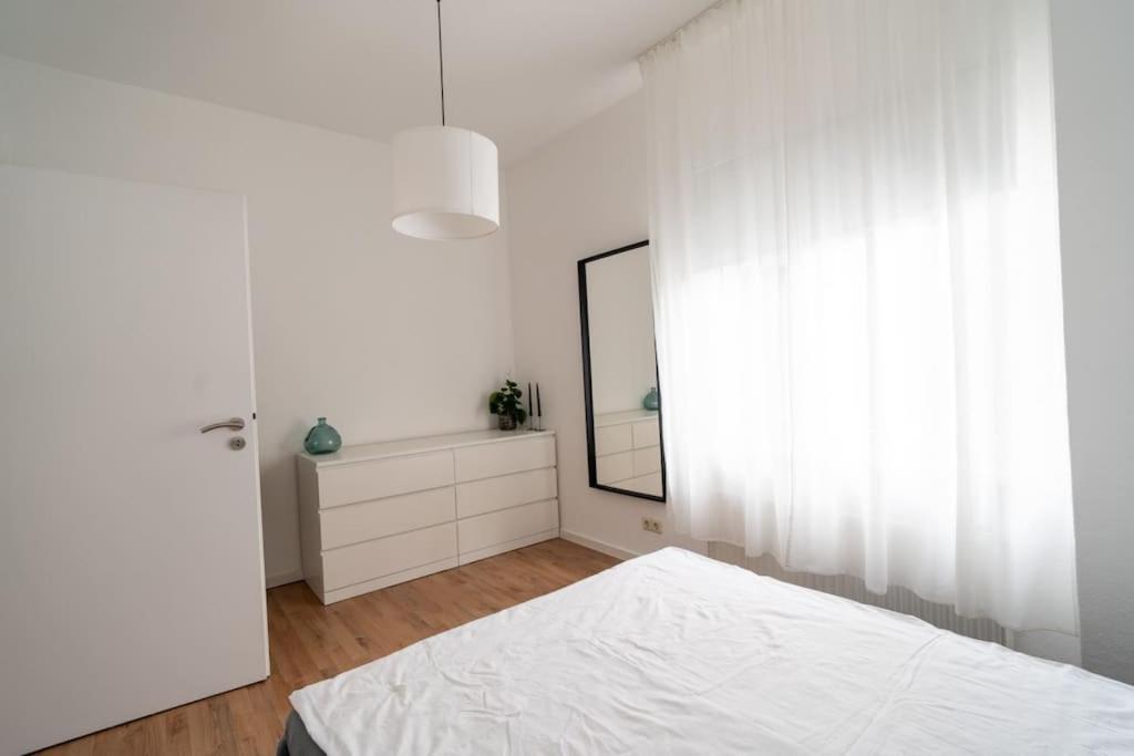 Wohnung Naehe Stadtzentrum Mit Wohnzimmer Und Kueche Кобленц Экстерьер фото