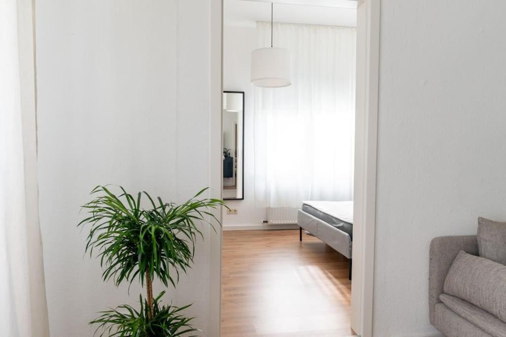 Wohnung Naehe Stadtzentrum Mit Wohnzimmer Und Kueche Кобленц Экстерьер фото