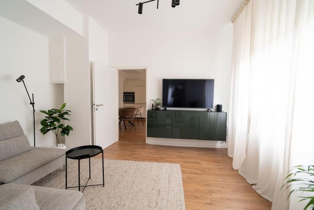 Wohnung Naehe Stadtzentrum Mit Wohnzimmer Und Kueche Кобленц Экстерьер фото